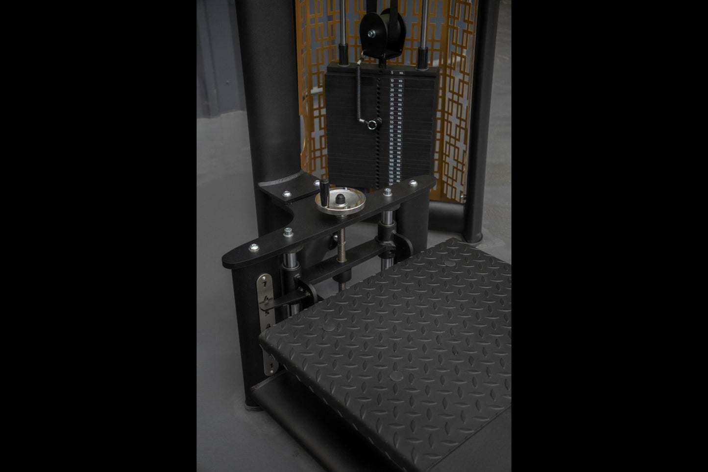 Gym80 Standing Chest Crossover machine 3121