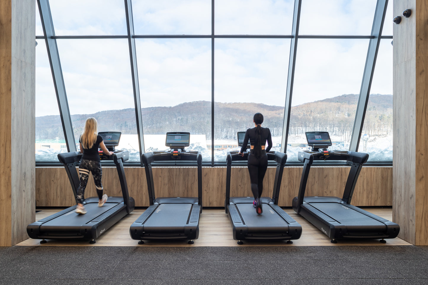 INTENZA Treadmill 550 Ti2+ - Devine Fitness Equipment