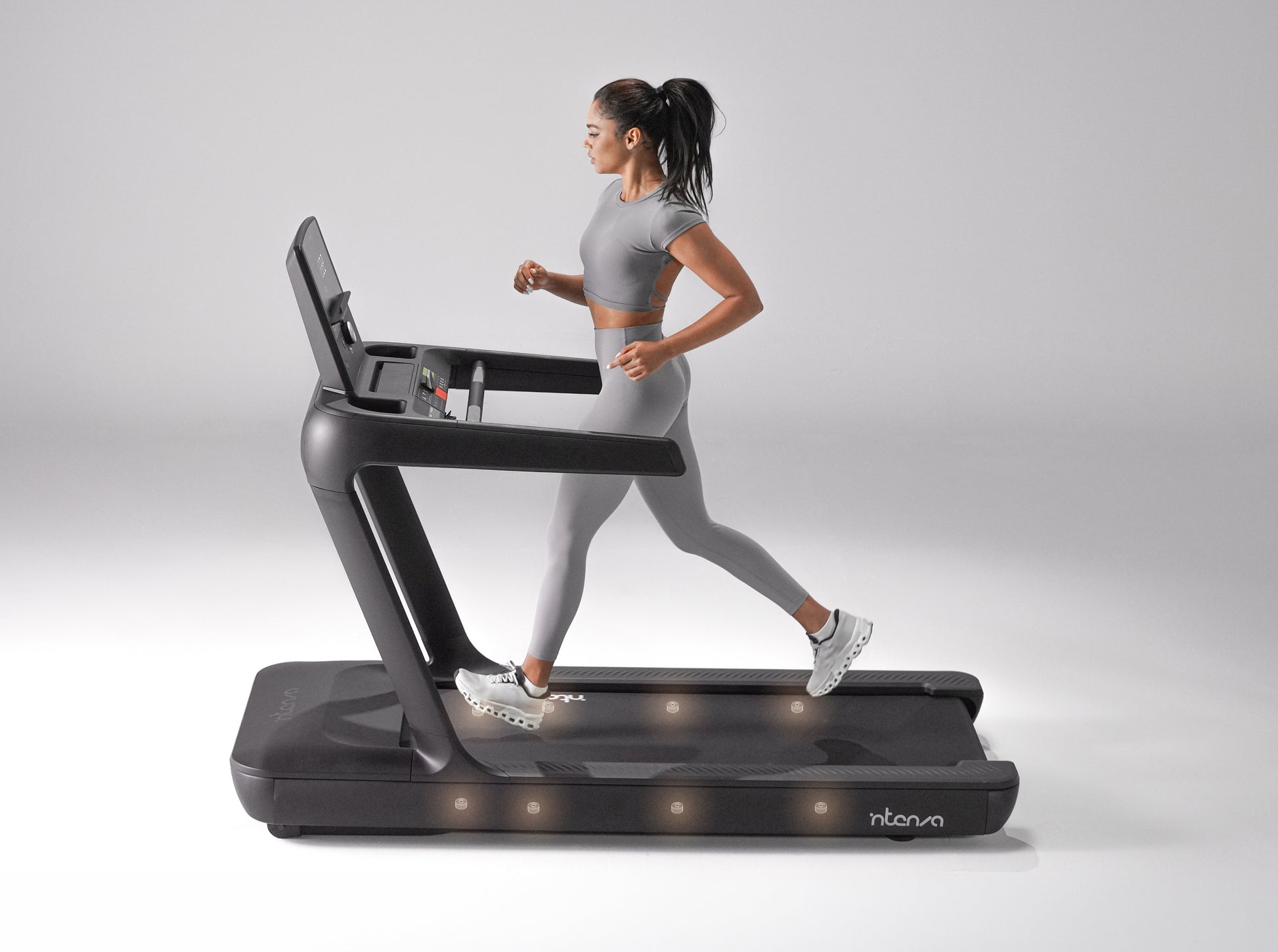 Intenza Fitness Aeria Treadmill ATi2s - Devine Fitness Equipment